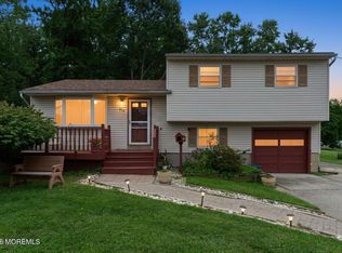 910 Interlaken Ave, Ocean, NJ 07712
