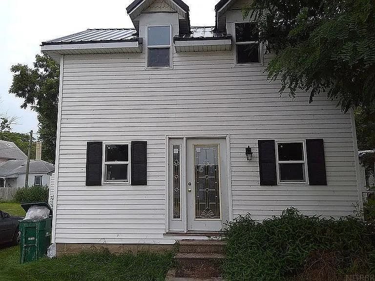 1st image of 310 1st St W