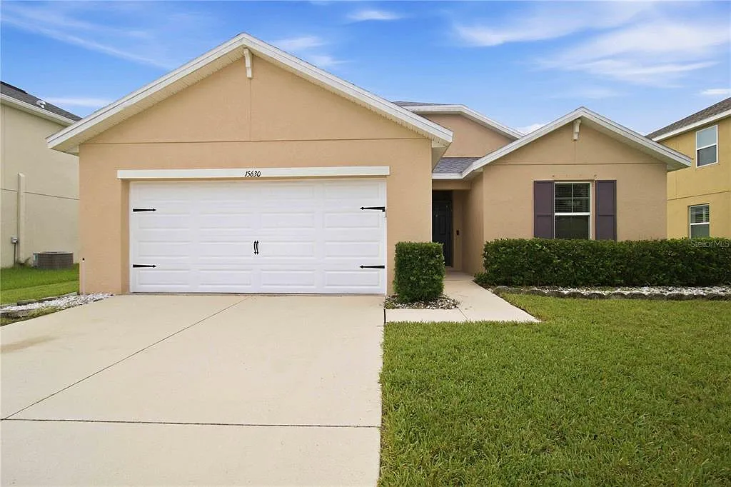 3 bed, 2.0 bath, 1626 sqft, $2,550 — Photo 2