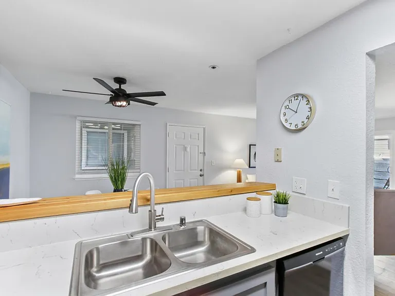 1019 Dornajo Way #150 — Photo 9