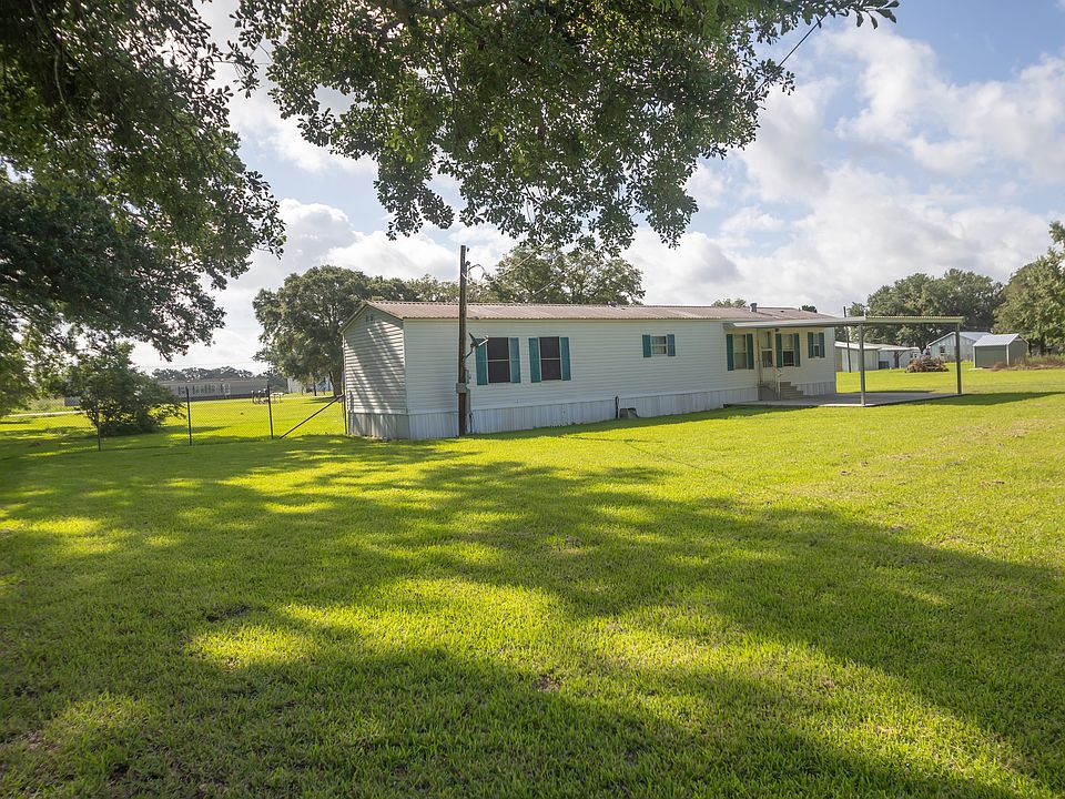 Welcome to 1040 Lucette Guidry Rd