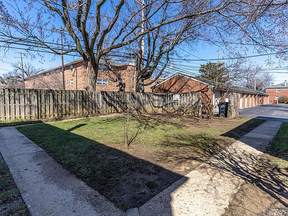 5th image of 1785 Northwest Ct