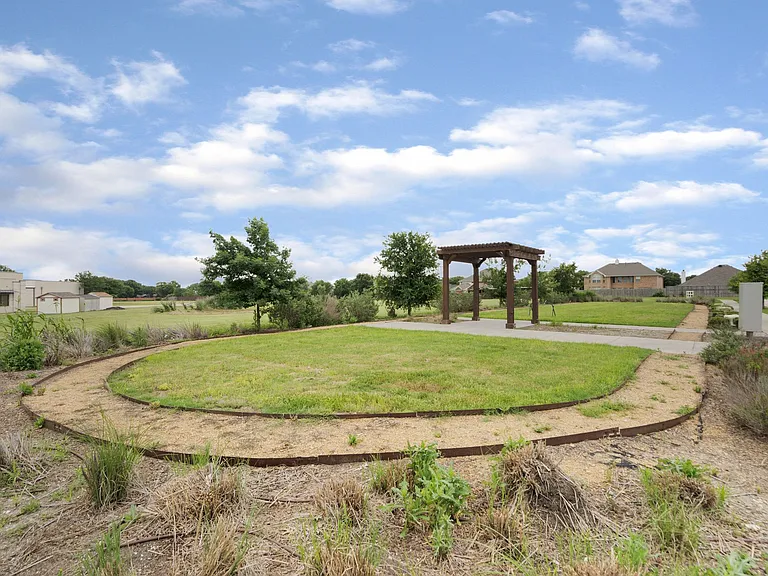 5871 Rivendell Dr — Photo 14