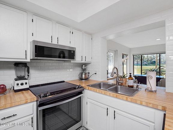 2nd image of 622 Miramar Ln