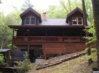 945 Swopes Valley Rd, Pine Grove, PA 17963