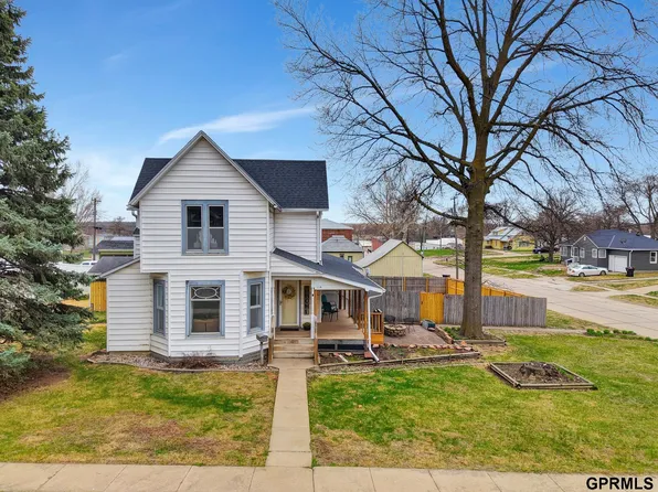 114 W Church St, Cook, NE 68329