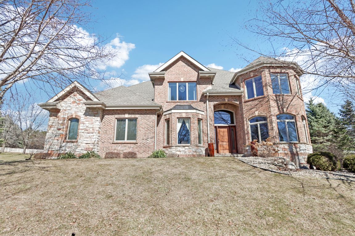 Sandhill Rd-S1003-001.jpg