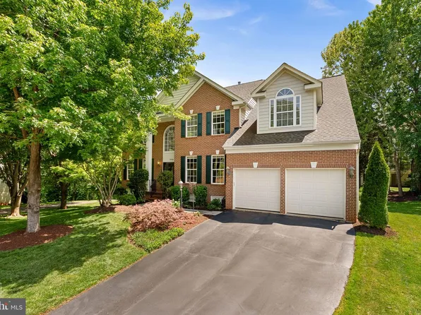 20460 Swan Creek Ct, Sterling, VA 20165