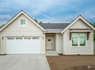 910 Crimson Ct, Nooksack, WA 98276