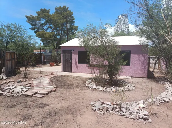 2709 E Grant Rd, Tucson, AZ 85716