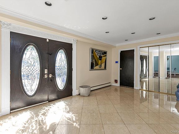 3rd image of 3780 Greentree Drive