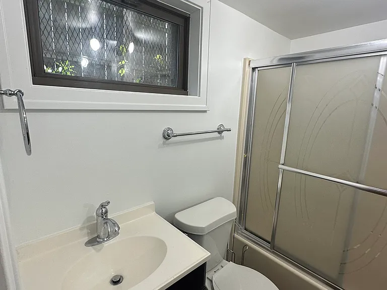607 Fuller Ave SE — Photo 7
