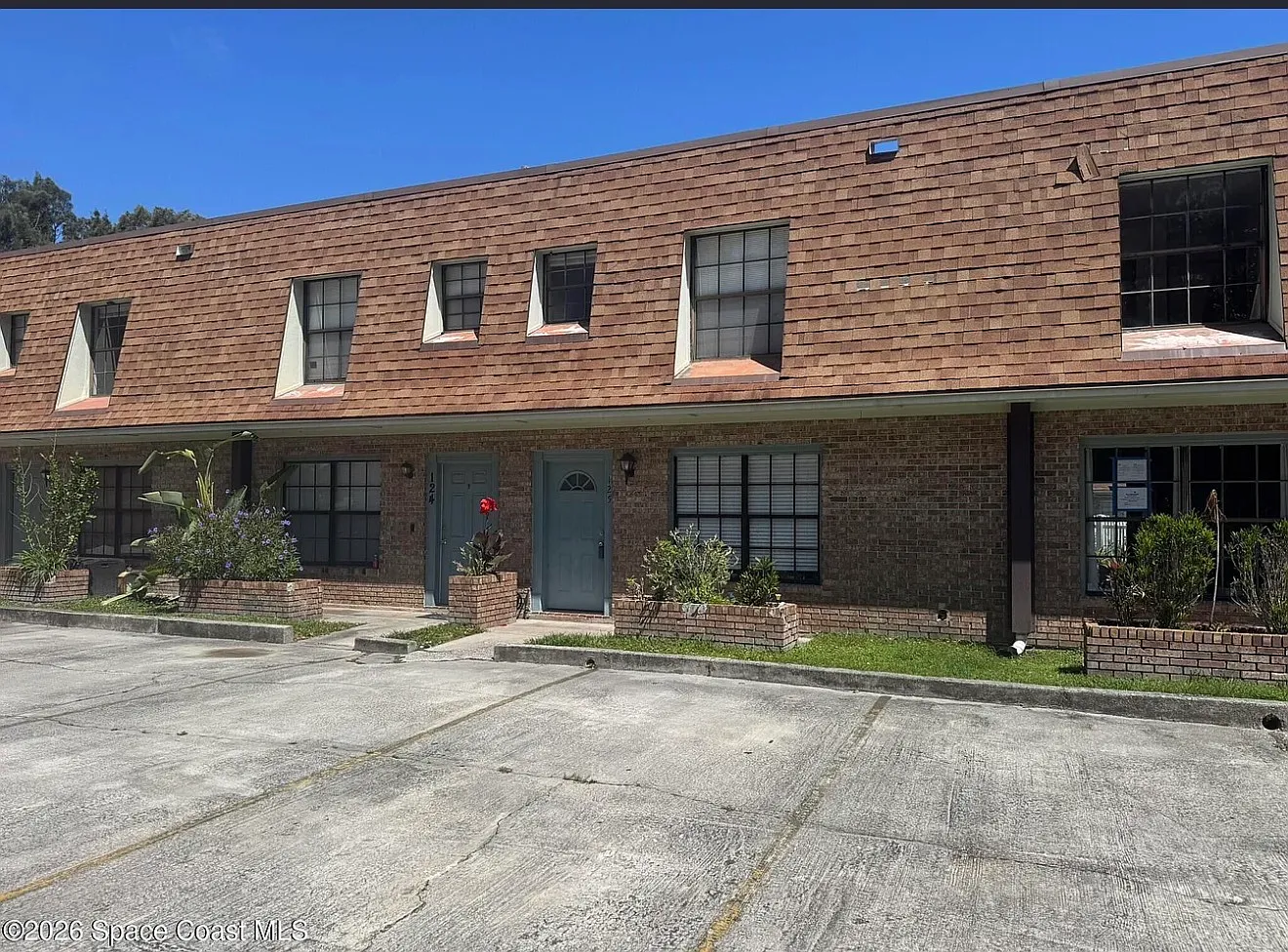 2 bed, 2.5 bath, 1194 sqft, $1,600 — Photo 1