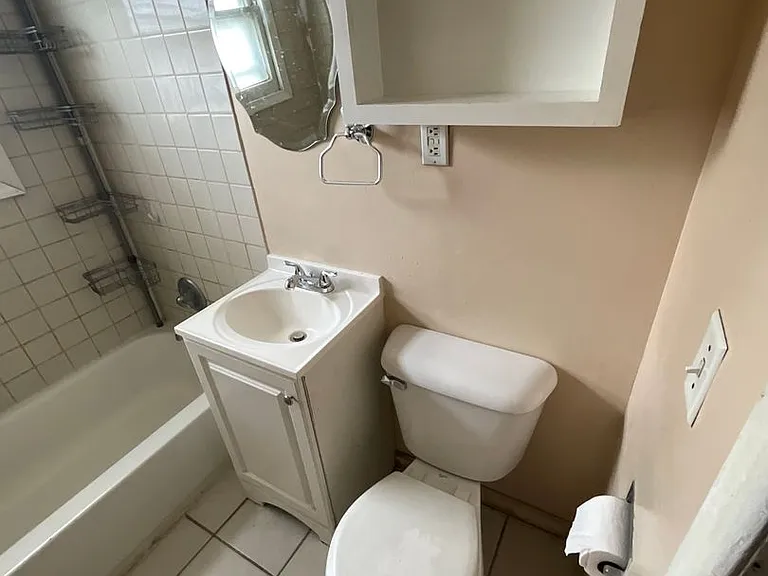 306 Jefferson St — Photo 10