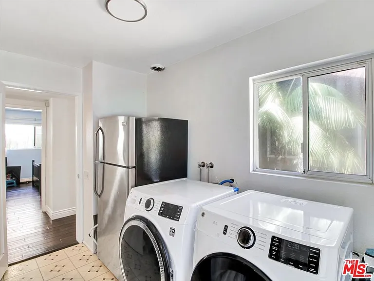 6763 Radlock Ave — Photo 22