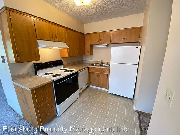 4th image of 208 S Pine St #10331749