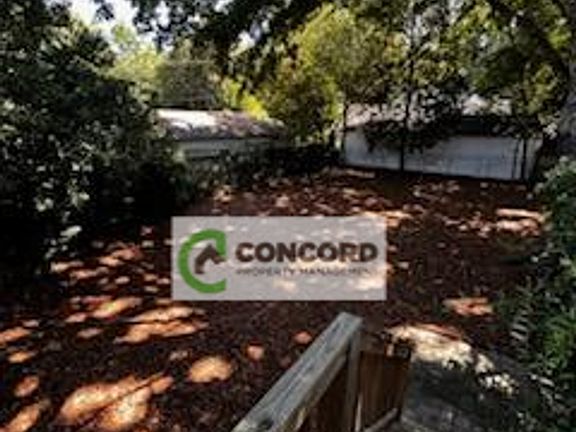 3rd image of 2017 Fernwood Dr