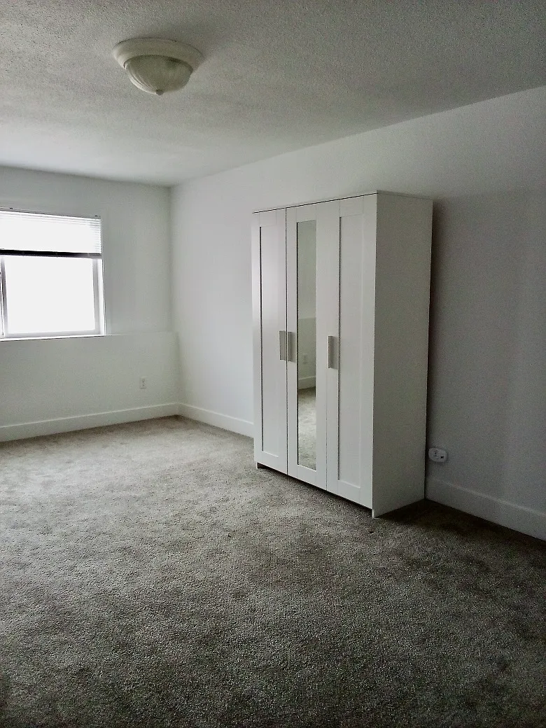 Sunrise Suites Auburn - 305 — Photo 3