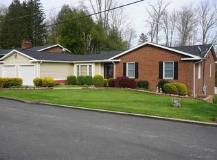 11 Diana Dr, Fairmont, WV 26554