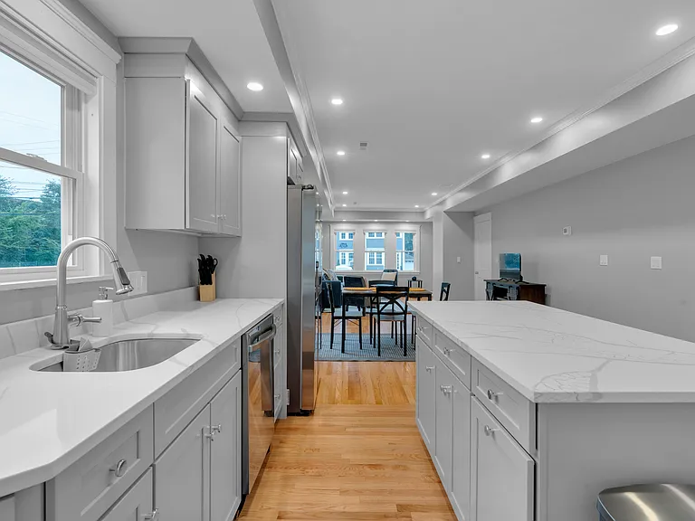 48 Webster St — Photo 8