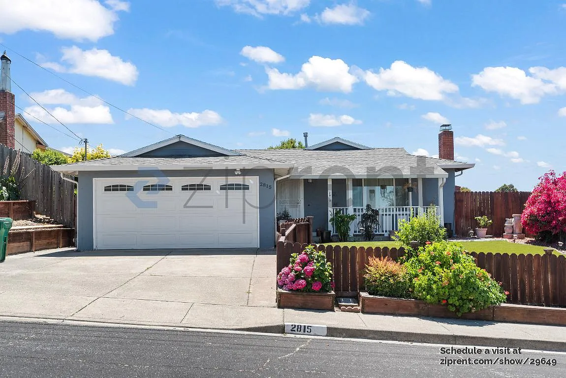 3 bed, 1188 sqft, $3,650 — Photo 1