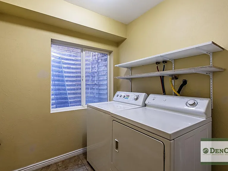 167 W Archer Pl — Photo 20
