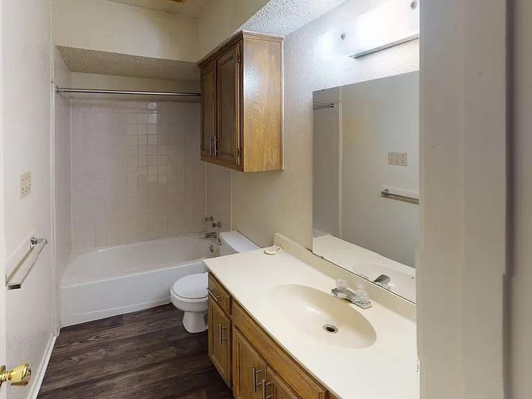 1010 W Prairie St — Photo 6