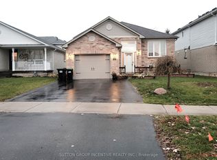 88 Leggott Ave, Barrie, ON L4N 8B8