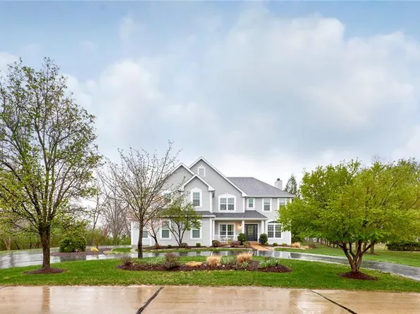 1008 Sheffield Forest Dr, Ballwin, MO 63021