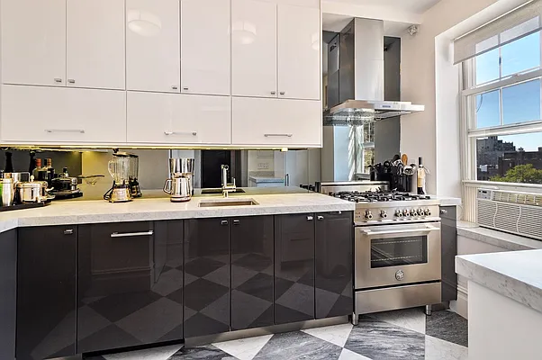 Sold by Janet Aimone Robilotti & Associates | media 3