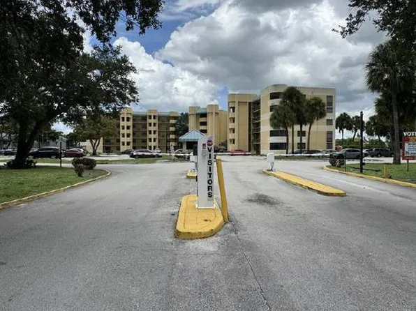 6575 W Oakland Park Blvd, Fort Lauderdale, FL 33313