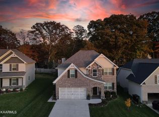 9934 Hummingbird Ln, Knoxville, TN 37923
