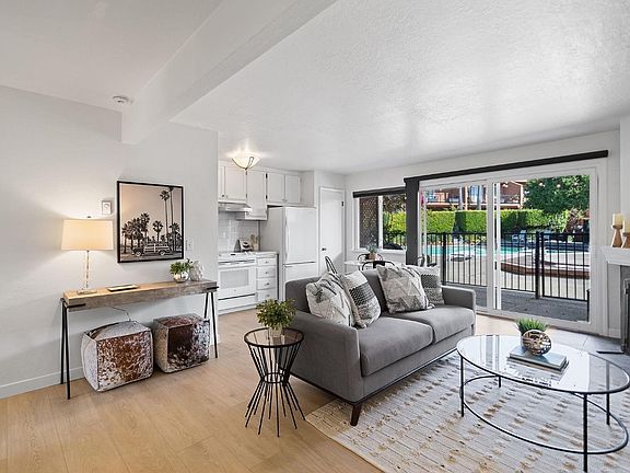 5th image of 128 Stanford Way