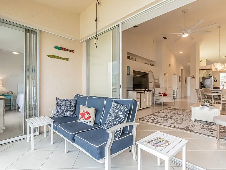 260 Robin Hood Cir #202 — Photo 15