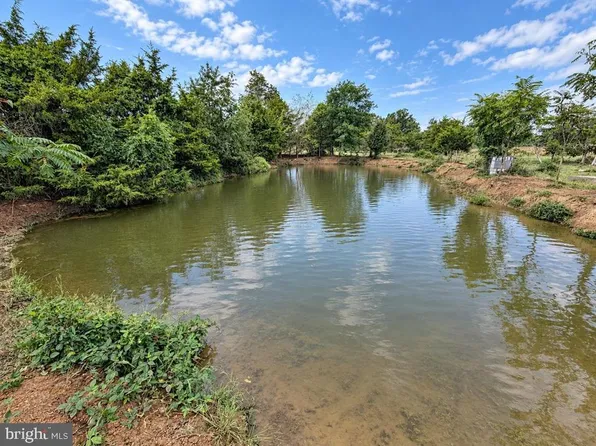 Old Country Rd, Grottoes, VA 24441