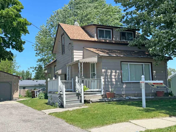 1010 W Broad St, Chesaning, MI 48616