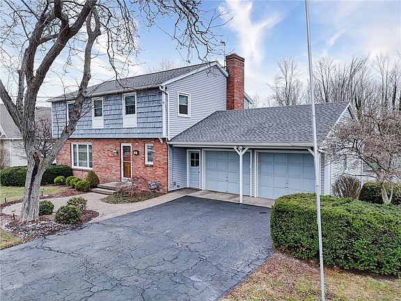 3rd image of 94 Long Pond Rd