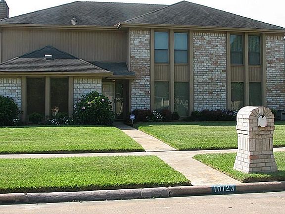 2nd image of 10123 Sagedale Dr