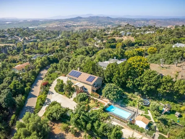 2931 Fruitland Dr, Vista, CA 92084