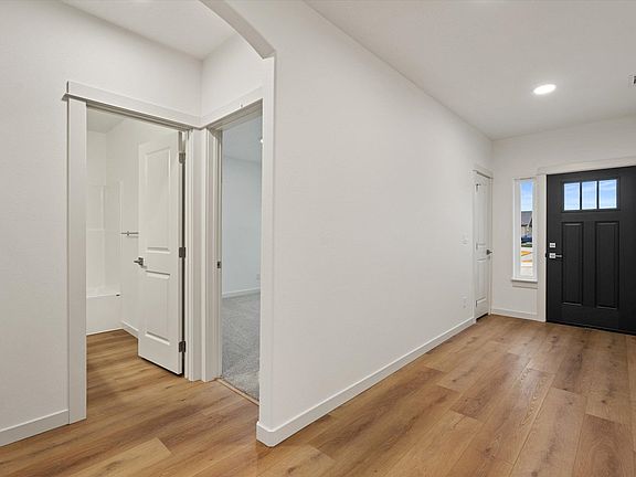 4th image of 18121 E 18th Ave #2/1