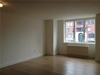 Rented by R New York