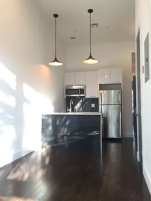 Rented by P Management | media 14