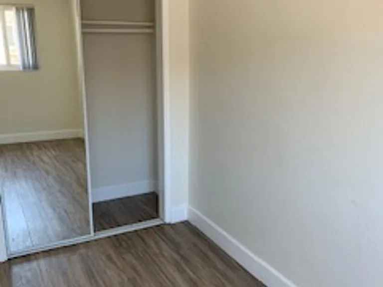 Bright 2 bed 1 bath in Pacific Beach — Photo 15