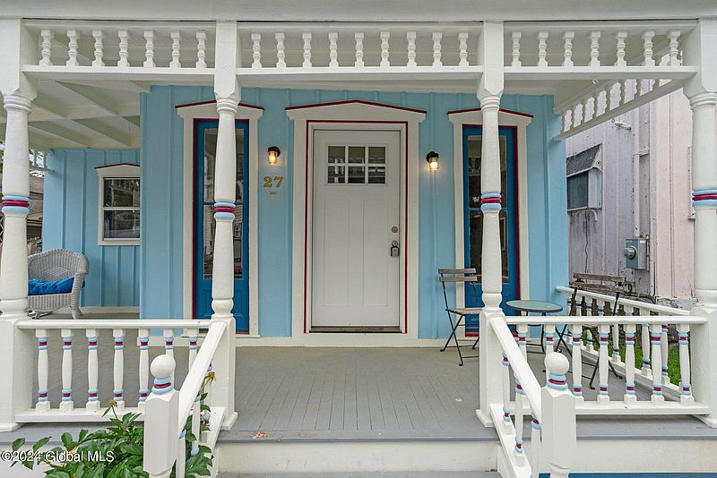 4th image of 27 Albany Avenue