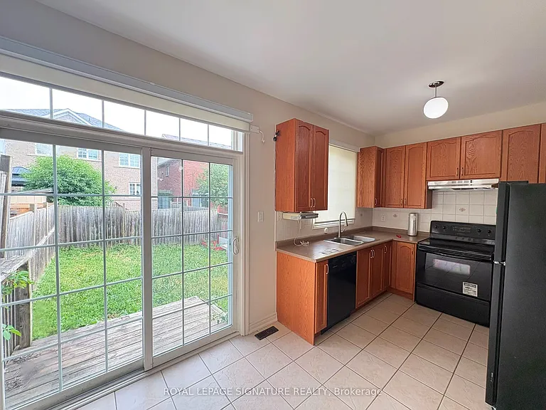 39 Palm Tree Rd — Photo 9