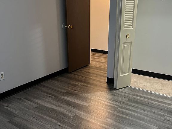 5th image of 1461-69 Hillcrest Dr #1467-43