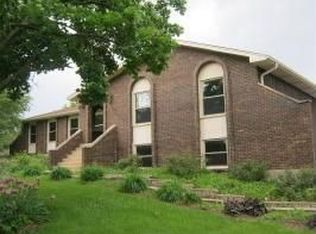 224 King Arthur Ct, Elgin, IL