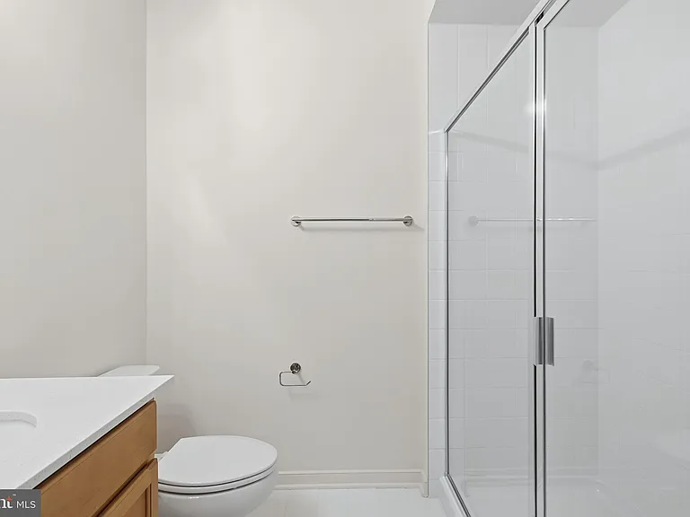 18002 Alicia Ave — Photo 7