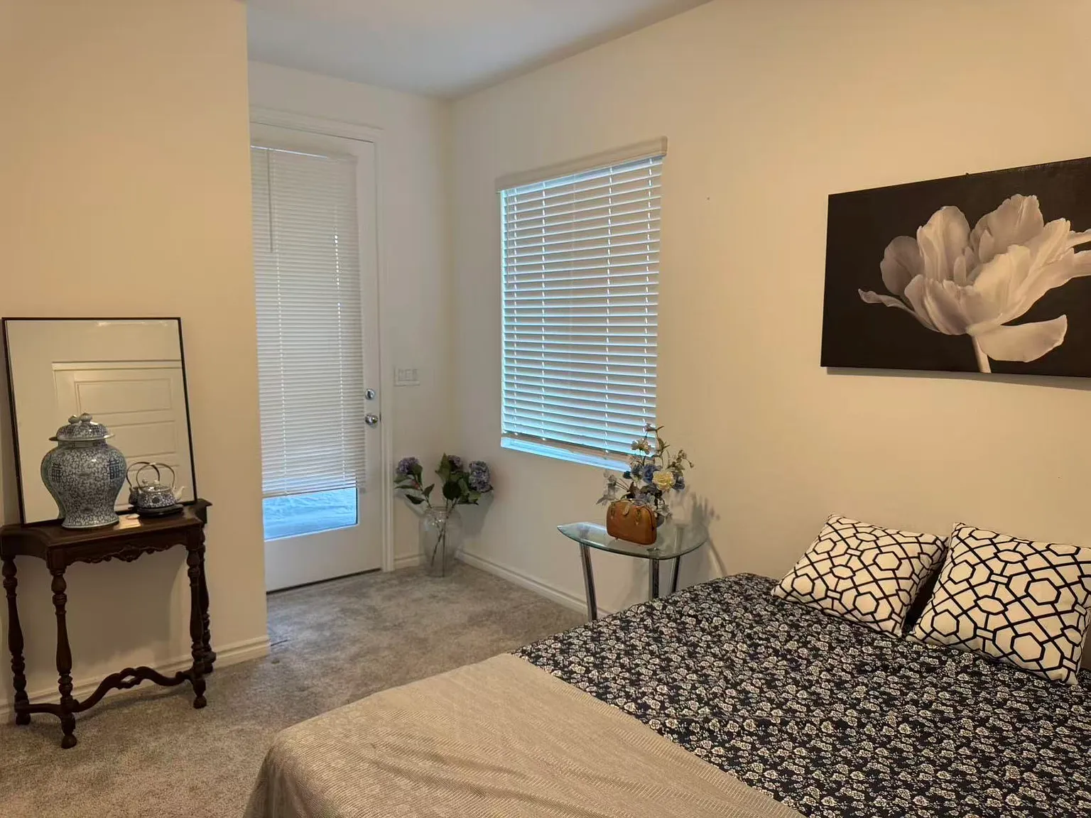1 bed, 1000 sqft, $1,095 — Photo 3