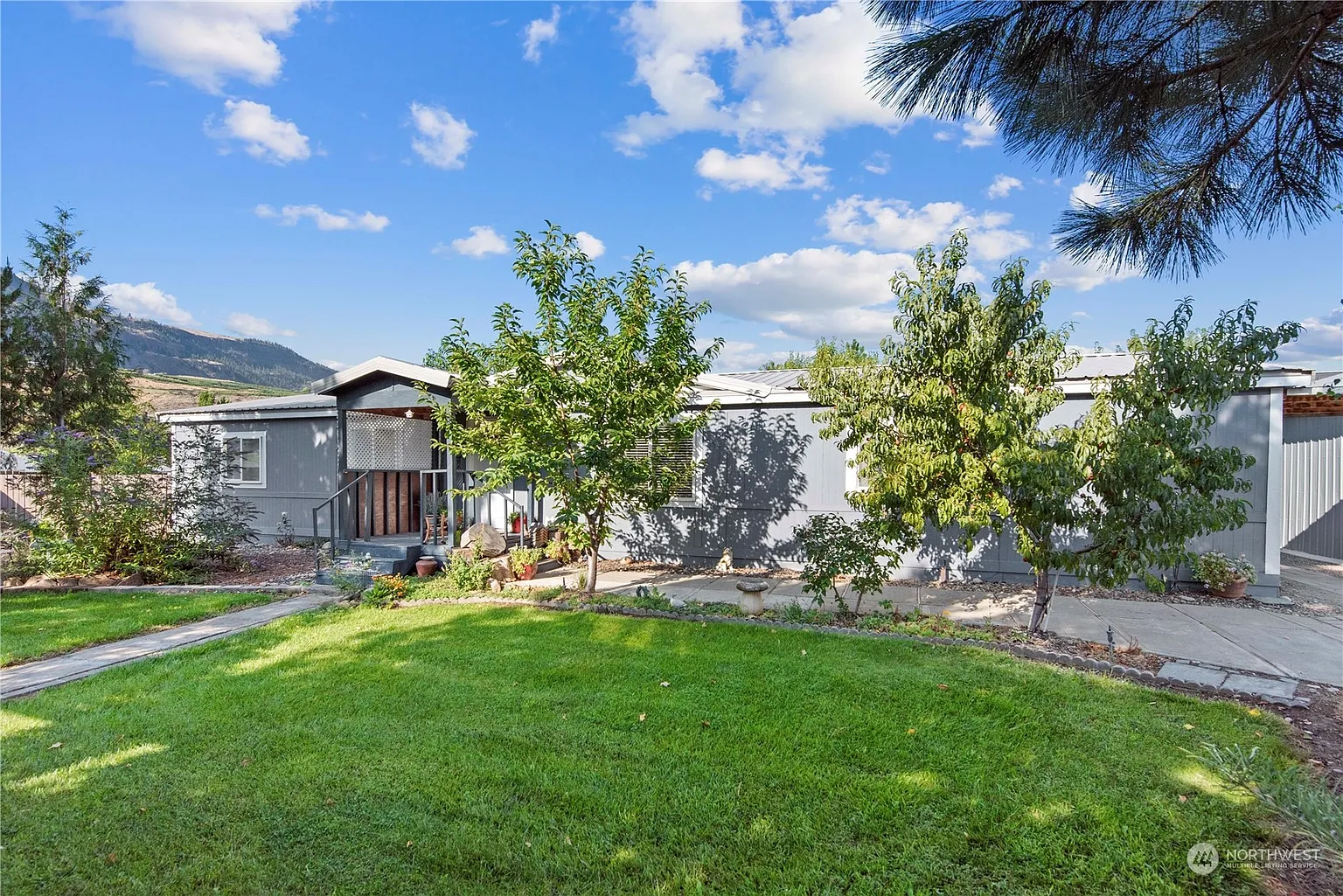 4244 Pendleton Court photo 1